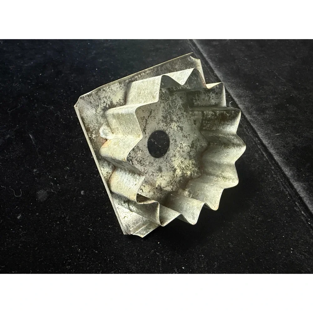 Vintage Tin Star Cookie Cutter with Handle Primitive Farmhouse Kitchen Decor